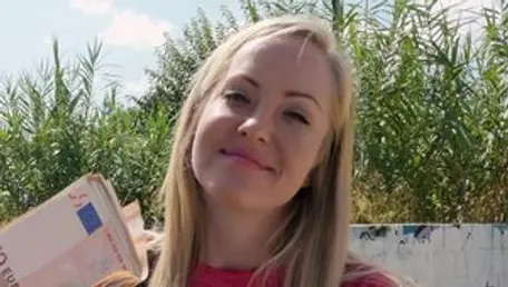 Super sexy shaved amateur reality dick sucking outdoors