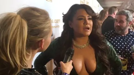 Adventures in porn land - Emma Hix good fucking after interview in HD