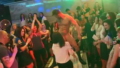 Party Hardcore - Got her pussy pounded at the party